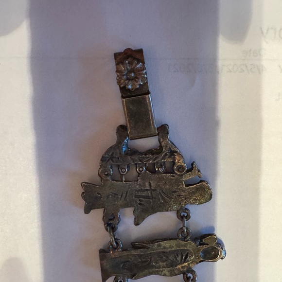 Vintage/antique Asian Silver colored Bracelet with Detailed Figures - Picture 13 of 16